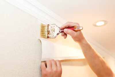 Pose de papier peint à Gouy-sous-Bellonne — revêtements muraux et toiles de verre